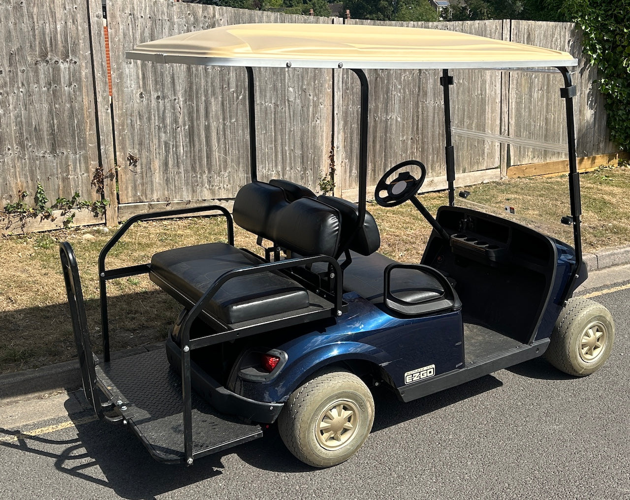 EZGO TXT Freedom 2+2 Electric