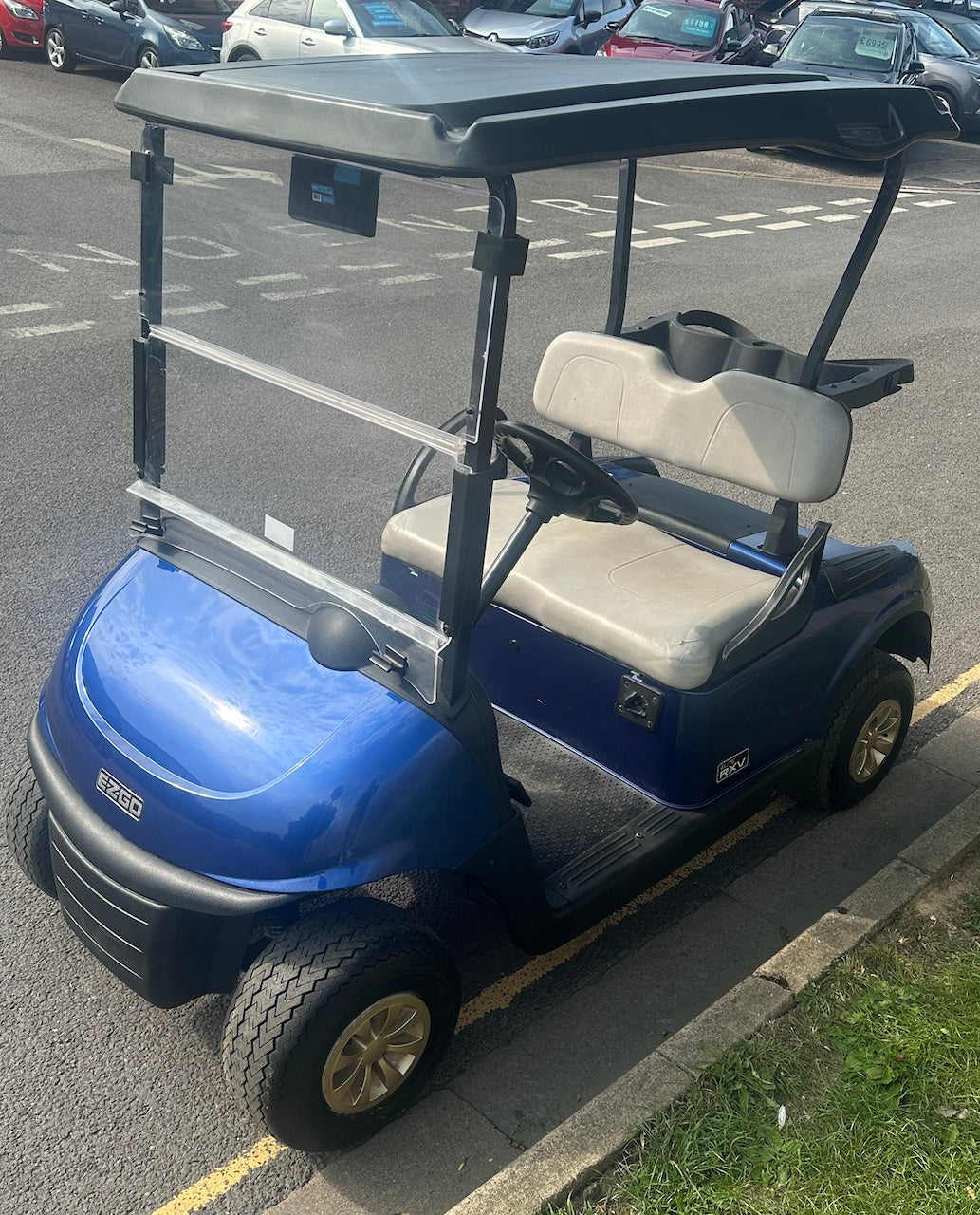 2020 EZGO RXV ELiTE golf buggy front view Electric Blue