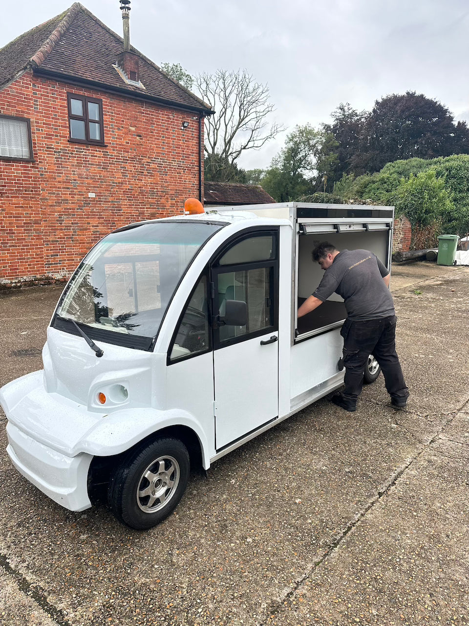 Towrite Electric Utility Vehicle